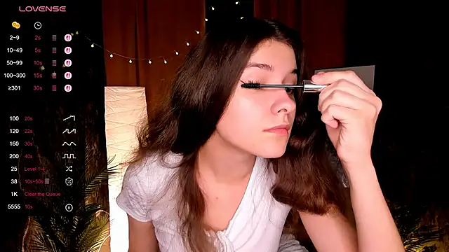 Snapshot of amy_cute_cat chatting on 10-15-25, 08:58 amy cute cat online show from 10-15-25, 08:58