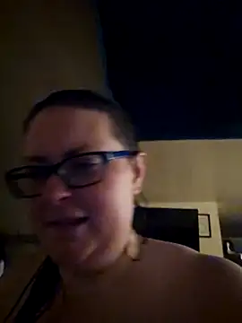 Yamiko42 online show from 04-14-26, 01:17