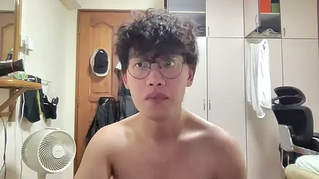 Passionatetwink2 online show from 11-08-25, 04:18