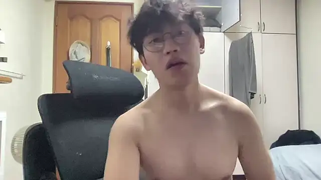 Passionatetwink2 online show from 02-24-26, 11:30