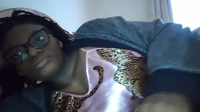 SexyGemBeautyX online show from 12-21-25, 02:57