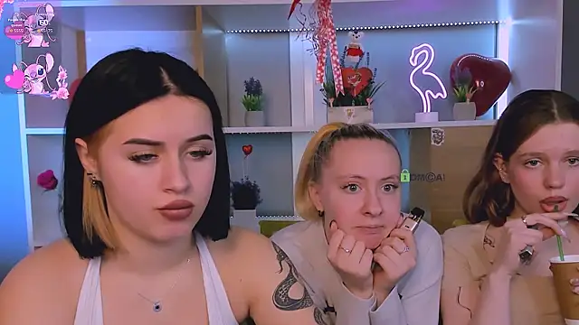 mila glow1 online show from 02-15-26, 11:34