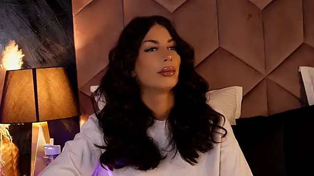 Snapshot of EvaRhea chatting on 10-03-25, 02:52 EvaRhea online show from 10-03-25, 02:52