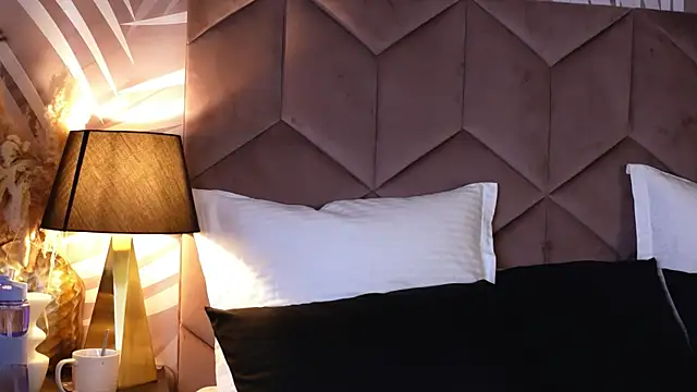 Snapshot of EvaRhea chatting on 10-24-25, 03:14 EvaRhea online show from 10-24-25, 03:14