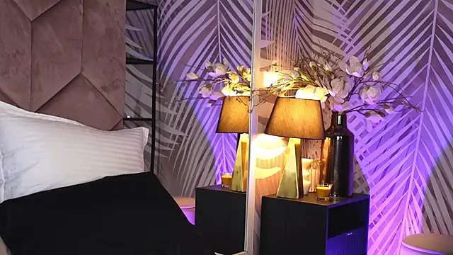 Snapshot of EvaRhea chatting on 11-27-25, 04:03 EvaRhea online show from 11-27-25, 04:03