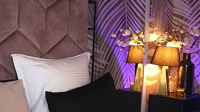 Snapshot of EvaRhea chatting on 12-02-25, 03:56 EvaRhea online show from 12-02-25, 03:56