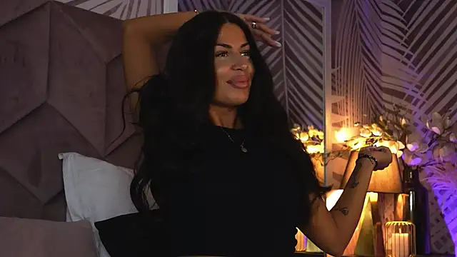 EvaRhea online show from 04-27-26, 02:53