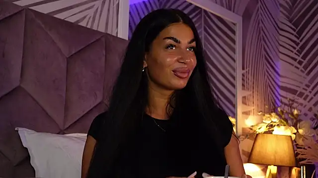 Snapshot of EvaRhea chatting on 06-09-26, 02:56 EvaRhea online show from 06-09-26, 02:56