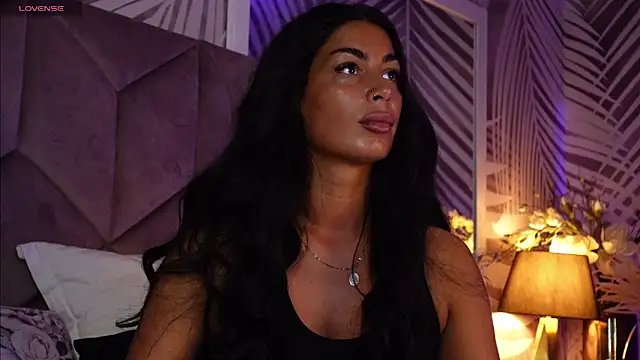Snapshot of EvaRhea chatting on 06-11-26, 02:53 EvaRhea online show from 06-11-26, 02:53