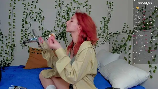 LisaFlames online show from 10-27-25, 09:13