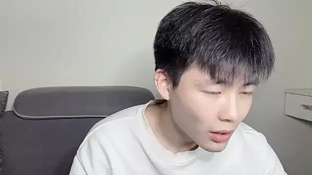 Snapshot of xiaoyang5200 chatting on 11-07-25, 03:01 xiaoyang5200 online show from 11-07-25, 03:01