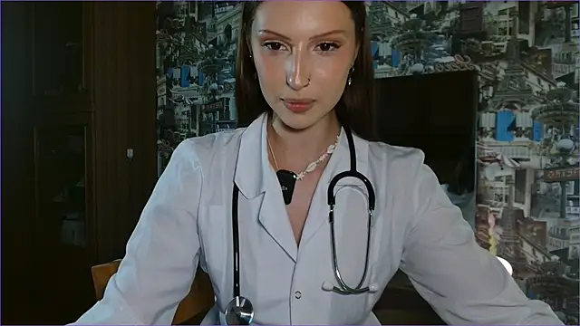 Snapshot of RuxaShade chatting on 06-26-26, 02:10 RuxaShade online show from 06-26-26, 02:10