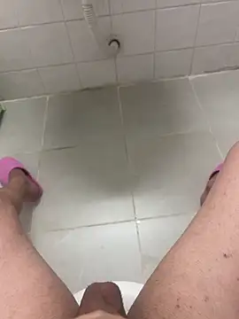 Snapshot of doyumsuz3131 chatting on 09-21-25, 03:02 doyumsuz3131 online show from 09-21-25, 03:02