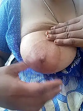 Snapshot of Geetha227 chatting on 05-31-26, 02:42 Geetha227 online show from 05-31-26, 02:42