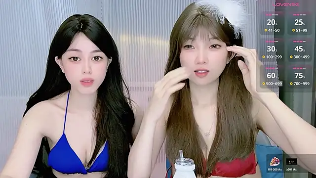 Snapshot of Janisa__PZ chatting on 10-24-25, 12:01 Janisa PZ online show from 10-24-25, 12:01