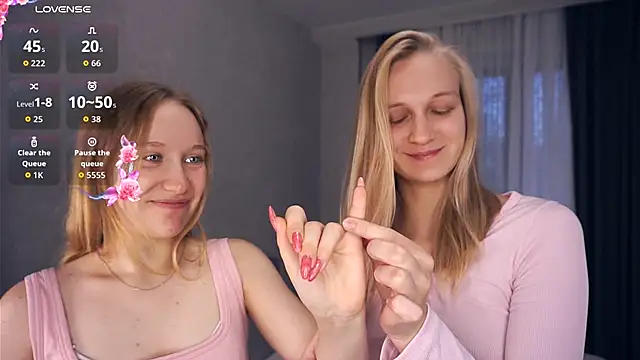 Snapshot of EarnestineGyllenband chatting on 09-17-25, 06:48 EarnestineGyllenband online show from 09-17-25, 06:48