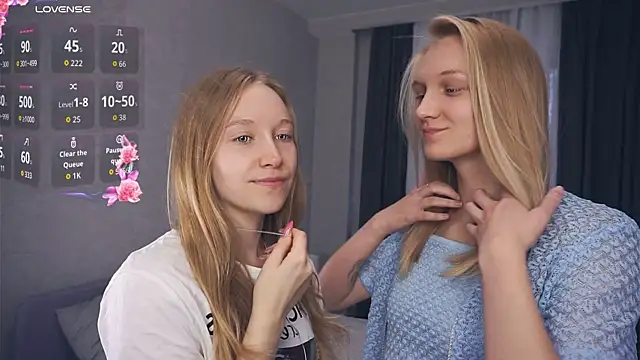 Snapshot of EarnestineGyllenband chatting on 09-19-25, 05:53 EarnestineGyllenband online show from 09-19-25, 05:53