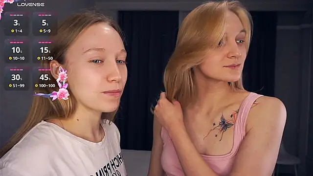 Snapshot of EarnestineGyllenband chatting on 10-13-25, 06:13 EarnestineGyllenband online show from 10-13-25, 06:13