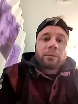 Snapshot of Chffbhf chatting on 10-21-25, 06:58 Chffbhf online show from 10-21-25, 06:58