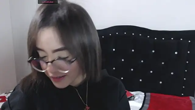 Coraline Playful online show from 09-25-25, 12:31