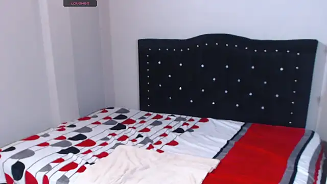 Coraline Playful online show from 10-23-25, 07:12