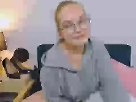 Snapshot of AliceCrazy69 chatting on 11-17-25, 03:18 AliceCrazy69 online show from 11-17-25, 03:18