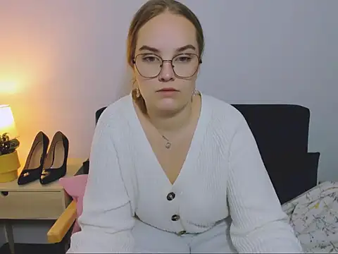 Snapshot of AliceCrazy69 chatting on 11-23-25, 10:26 AliceCrazy69 online show from 11-23-25, 10:26