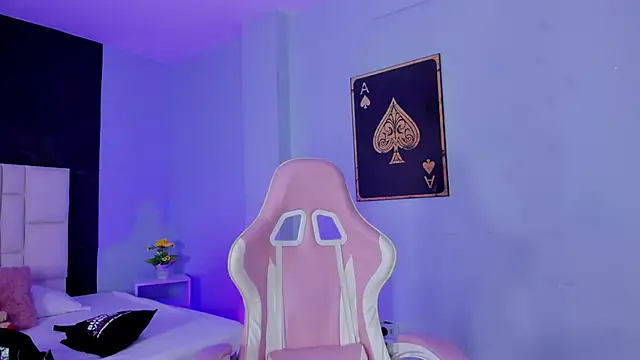 Snapshot of SammyRose_ chatting on 09-19-25, 07:47 SammyRose online show from 09-19-25, 07:47