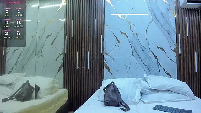 VictoriaDuart online show from 04-13-26, 08:03