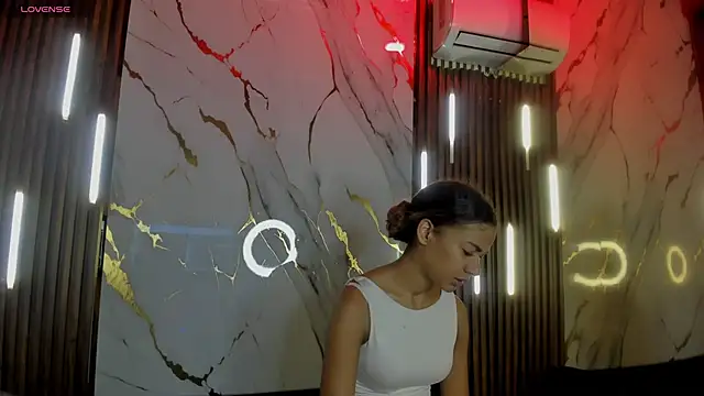 VictoriaDuart online show from 04-19-26, 09:17