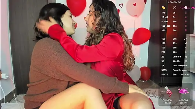 Snapshot of _Sara_london_ chatting on 03-09-26, 01:31 Sara london online show from 03-09-26, 01:31