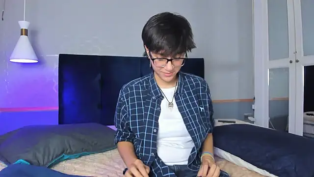 Tsuki Maru online show from 10-01-25, 08:04