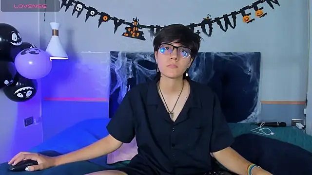 Tsuki Maru online show from 10-11-25, 08:07