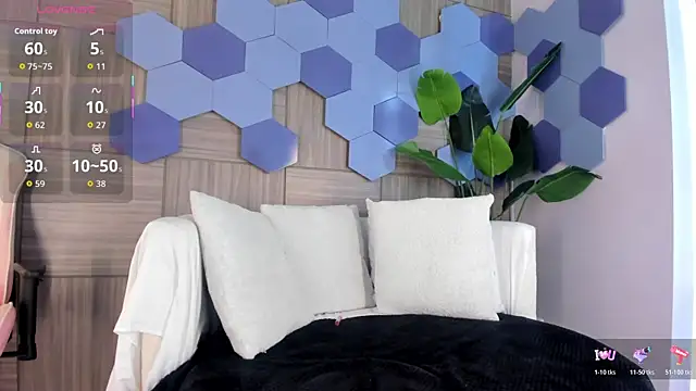 MilaGrace1 online show from 11-08-25, 09:31