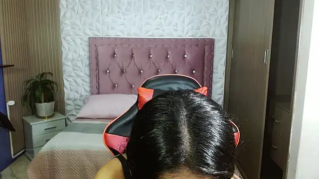 emily rz1 online show from 04-25-26, 06:49