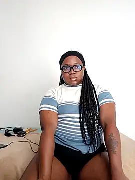 Gyminae online show from 10-23-25, 07:07