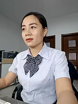 Snapshot of bingxin- chatting on 10-15-25, 06:24 bingxin- online show from 10-15-25, 06:24