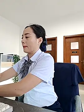 Snapshot of bingxin- chatting on 11-15-25, 02:09 bingxin- online show from 11-15-25, 02:09