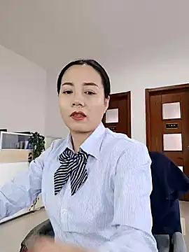 Snapshot of bingxin- chatting on 11-28-25, 05:54 bingxin- online show from 11-28-25, 05:54