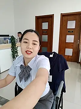 Snapshot of bingxin- chatting on 12-03-25, 06:43 bingxin- online show from 12-03-25, 06:43