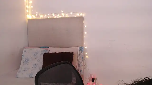 adelen smith online show from 09-28-25, 04:34