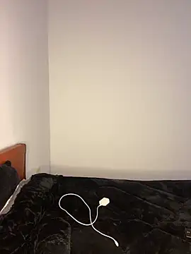 Snapshot of sexybeluxxx chatting on 12-03-25, 03:14 sexybeluxxx online show from 12-03-25, 03:14