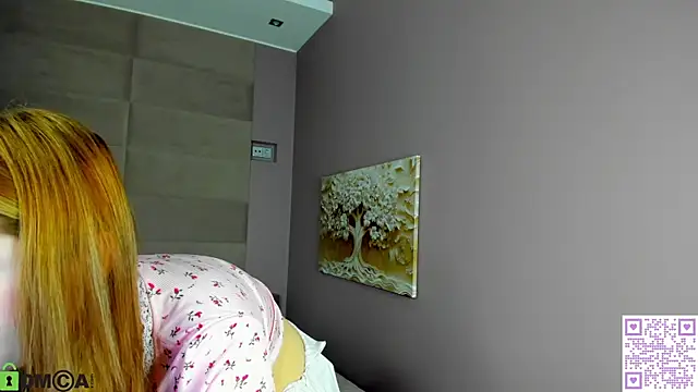 Snapshot of Brenda_Puff chatting on 09-19-25, 12:45 Brenda Puff online show from 09-19-25, 12:45