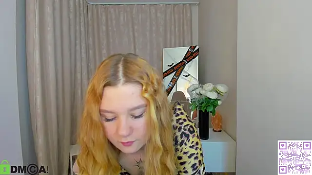 Snapshot of Brenda_Puff chatting on 10-31-25, 12:44 Brenda Puff online show from 10-31-25, 12:44