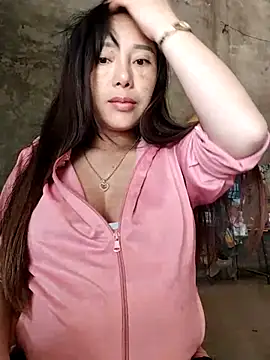 Snapshot of soope-00 chatting on 10-30-25, 01:51 soope-00 online show from 10-30-25, 01:51