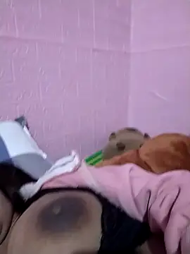 Snapshot of soope-00 chatting on 11-22-25, 07:13 soope-00 online show from 11-22-25, 07:13