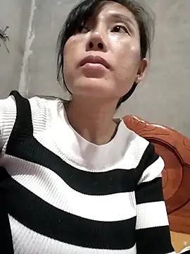 Snapshot of soope-00 chatting on 12-14-25, 11:37 soope-00 online show from 12-14-25, 11:37