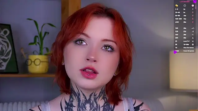 MarnaHarbor online show from 10-20-25, 01:44