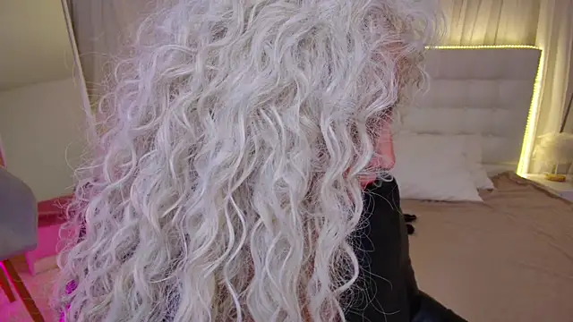 Lilit 1Love online show from 11-29-25, 04:43