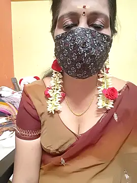 Snapshot of mallu-reshma chatting on 09-18-25, 08:38 mallu-reshma online show from 09-18-25, 08:38